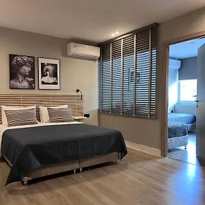 rezervați aici